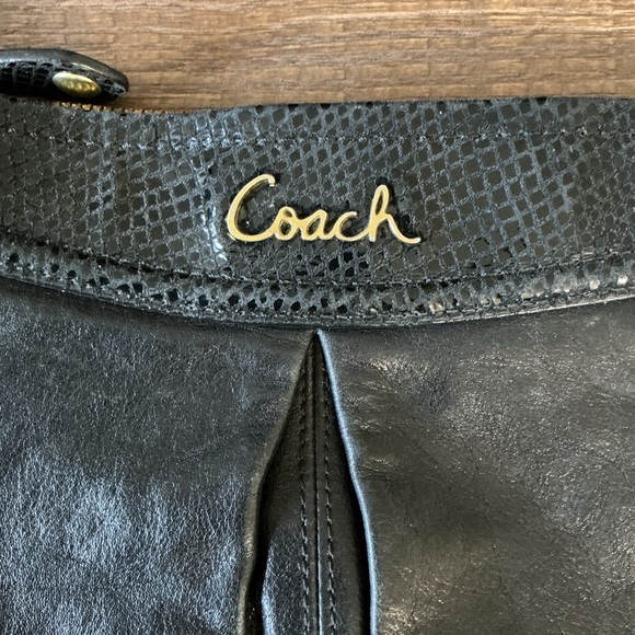Coach Ashley Leather Hippie Pleated Shoulder Bag in black Snakeskin Trim. - Picture 2 of 13